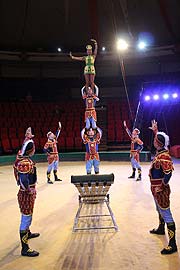 Truppe Zola Schleuderbrett bei der Premiere der 2. Winterspielzeit 2020 am 01.02.2020 (©Foto: Martin Schmitz)